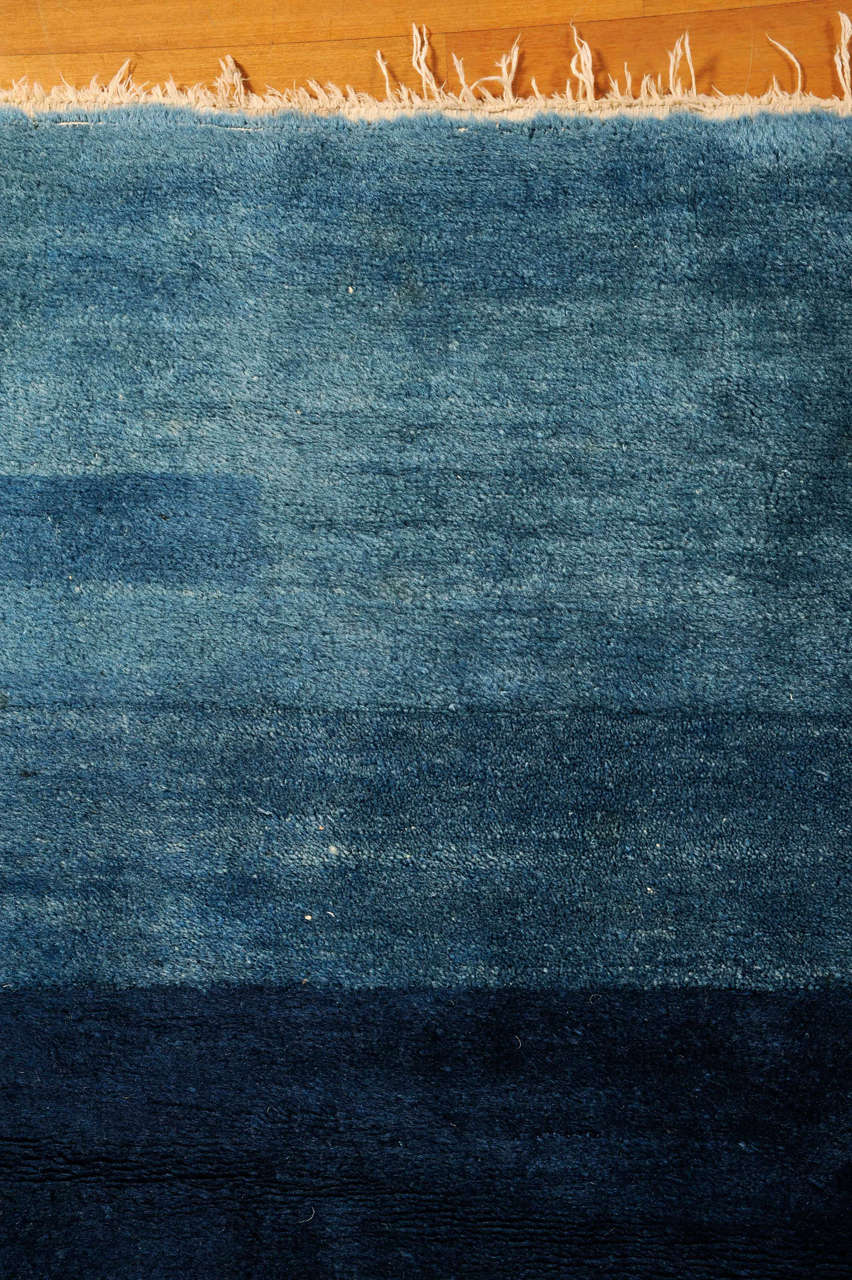 Minimaliste Fine tapis d'ouverture chinois bleu pékinois ancien en vente